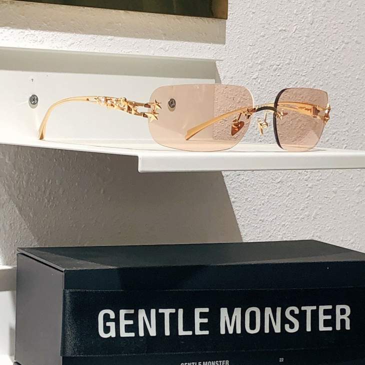 Picture of Gentle Monster Sunglasses _SKUfw65330612fw